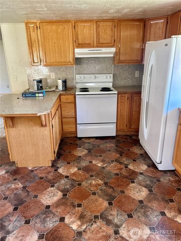 34 Main Street, Loomis, WA 98827