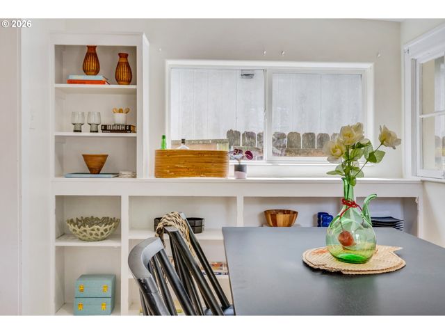6351 Ne 34TH Ave, Portland, OR 97211