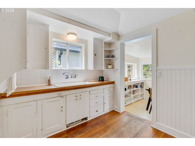 6351 Ne 34TH Ave, Portland, OR 97211