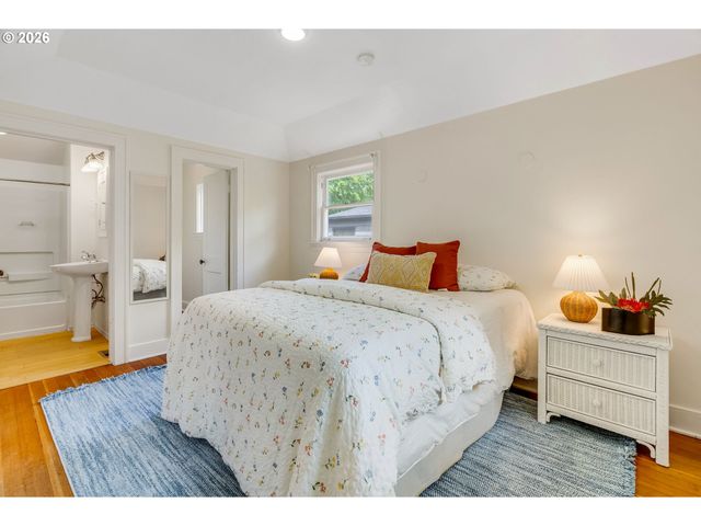 6351 Ne 34TH Ave, Portland, OR 97211