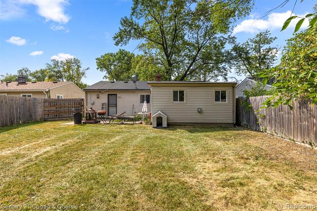 22030 Dante Street, Oak Park, MI 48237