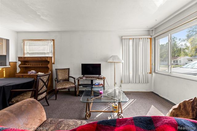 22030 Dante Street, Oak Park, MI 48237