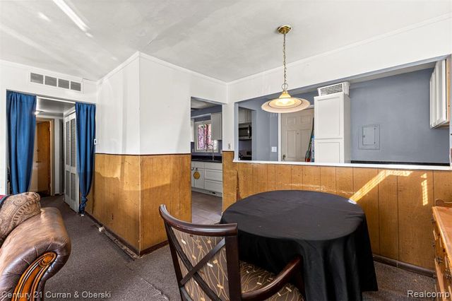 22030 Dante Street, Oak Park, MI 48237