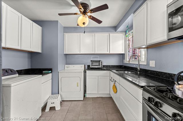 22030 Dante Street, Oak Park, MI 48237