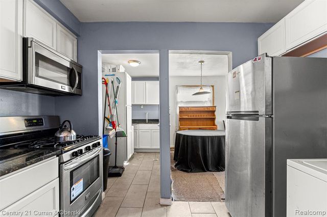 22030 Dante Street, Oak Park, MI 48237