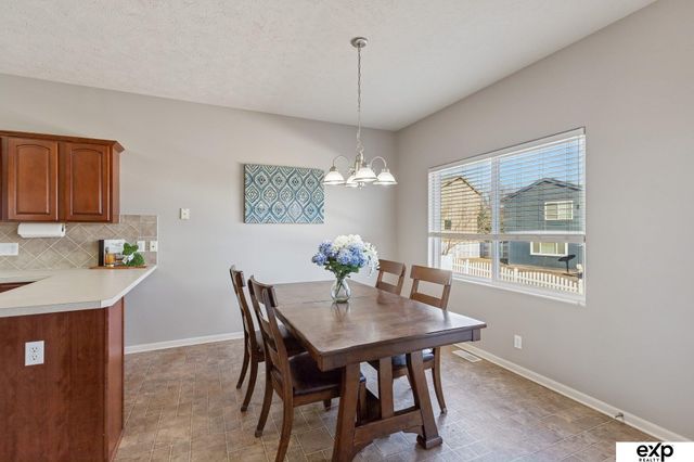18708 Hayes Circle, Omaha, NE 68135