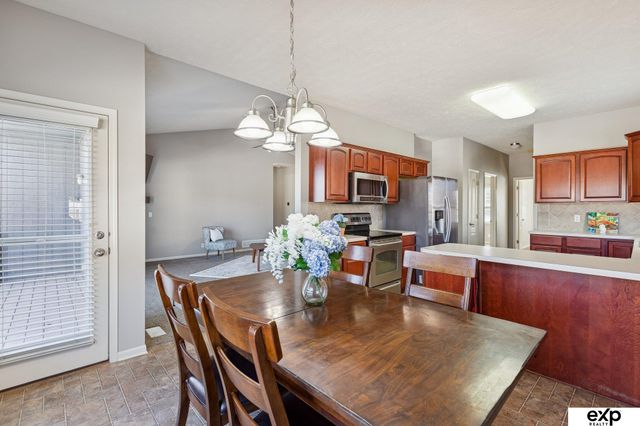 18708 Hayes Circle, Omaha, NE 68135