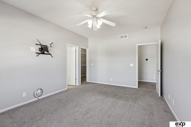 18708 Hayes Circle, Omaha, NE 68135