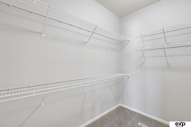 18708 Hayes Circle, Omaha, NE 68135