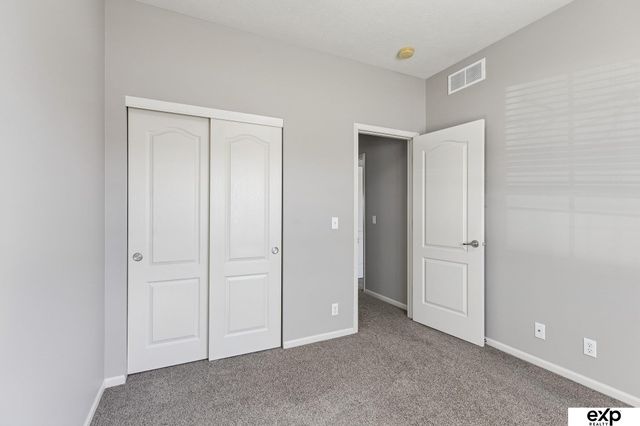 18708 Hayes Circle, Omaha, NE 68135