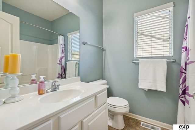 18708 Hayes Circle, Omaha, NE 68135