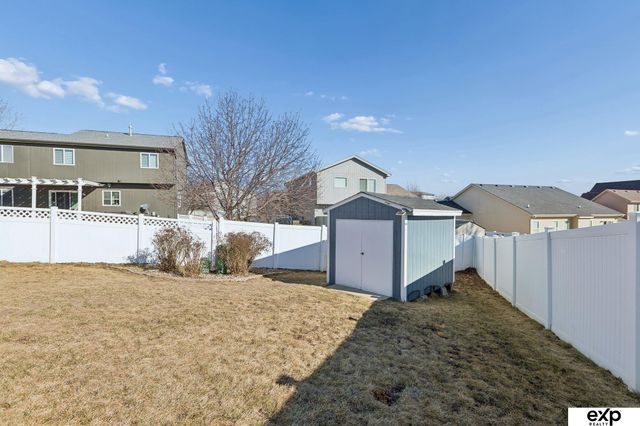 18708 Hayes Circle, Omaha, NE 68135