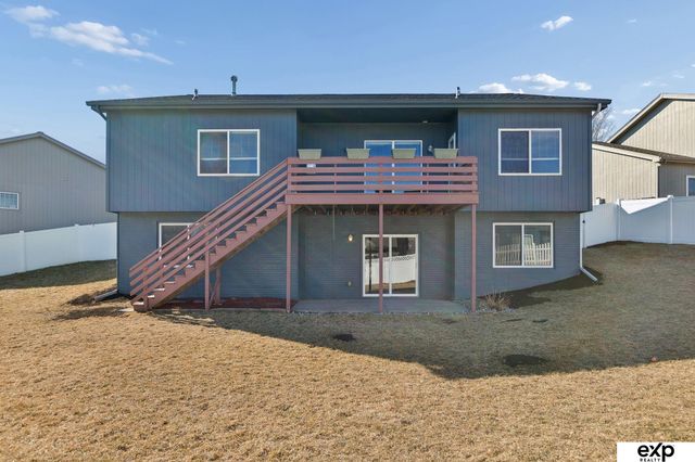 18708 Hayes Circle, Omaha, NE 68135