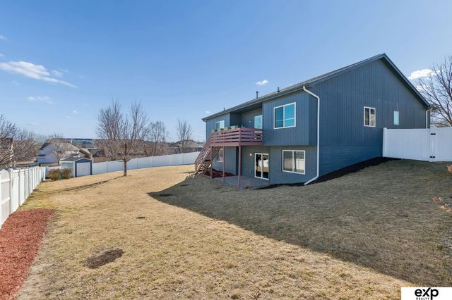 18708 Hayes Circle, Omaha, NE 68135