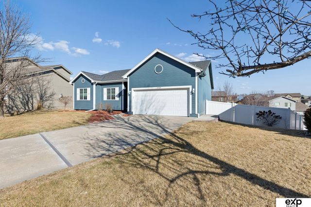 18708 Hayes Circle, Omaha, NE 68135