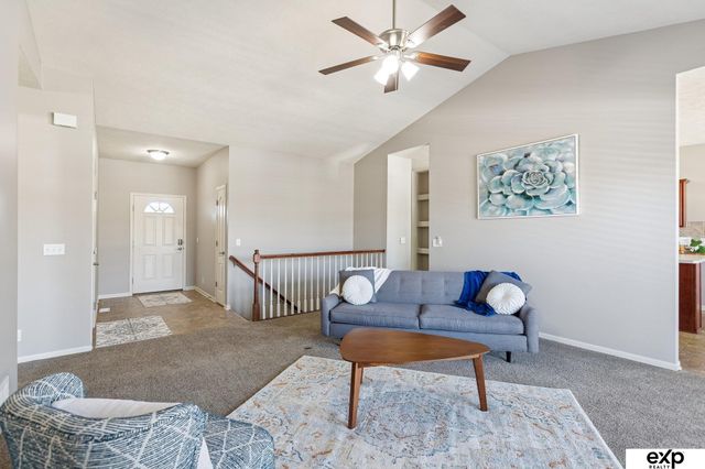 18708 Hayes Circle, Omaha, NE 68135