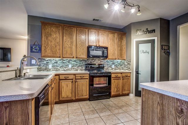 285 Big Bear Drive, Melissa, TX 75454