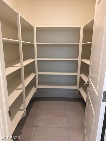 2464 Tom Collins Drive, Las Vegas, NV 89169