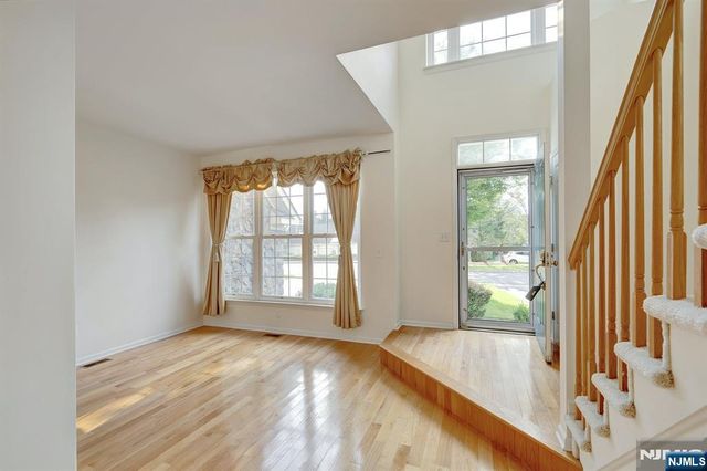 18 Mountain View Drive, Woodland Park, NJ 07424