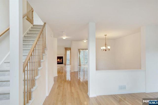 18 Mountain View Drive, Woodland Park, NJ 07424