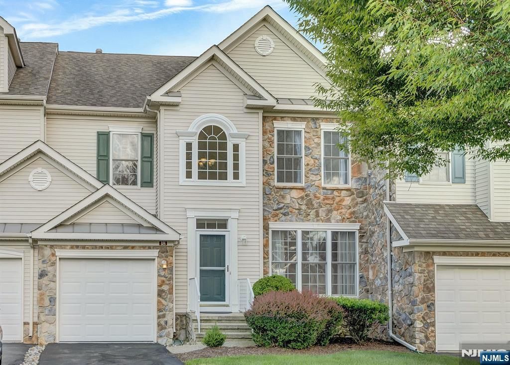 18 Mountain View Drive, Woodland Park, NJ 07424