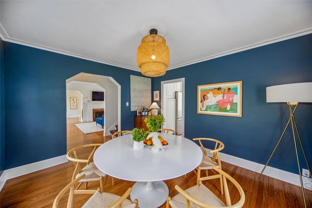 3300 Elmwood Drive, Des Moines, IA 50312