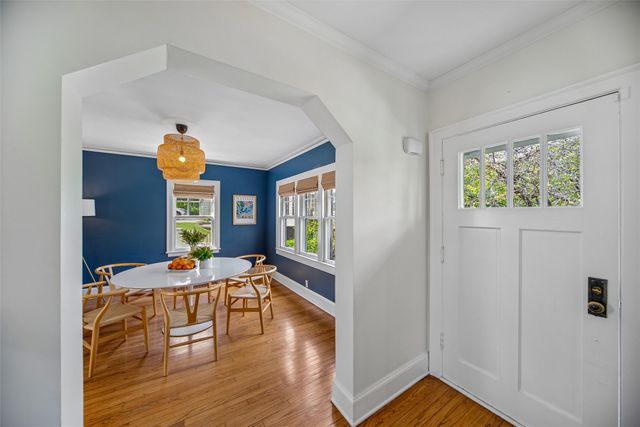 3300 Elmwood Drive, Des Moines, IA 50312