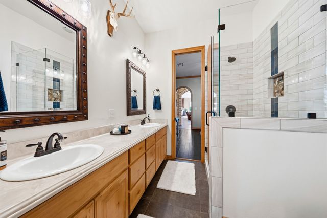 887 Hcr. 3110 N, Abbott, TX 76621