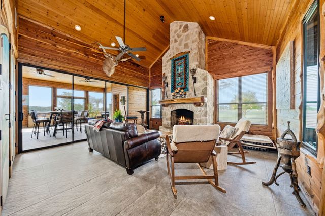 887 Hcr. 3110 N, Abbott, TX 76621