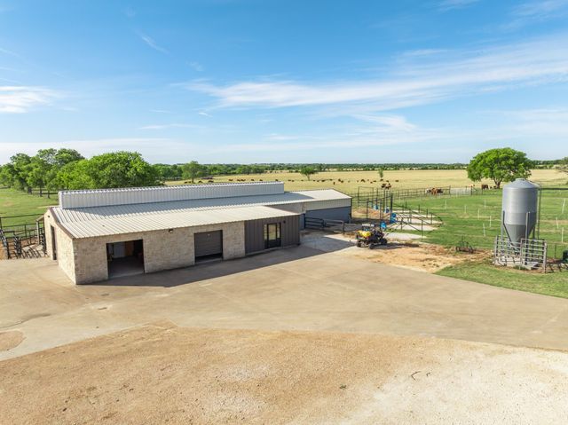 887 Hcr. 3110 N, Abbott, TX 76621