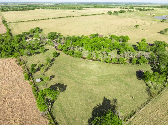887 Hcr. 3110 N, Abbott, TX 76621