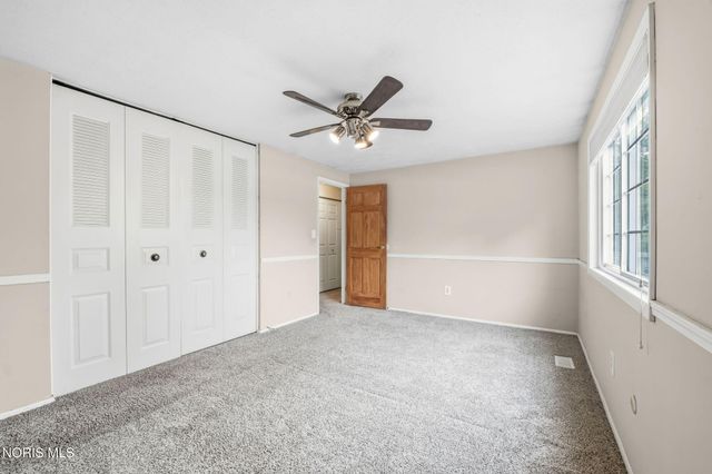 2160 Queensdale Court, Maumee, OH 43537