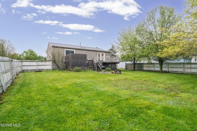 2160 Queensdale Court, Maumee, OH 43537