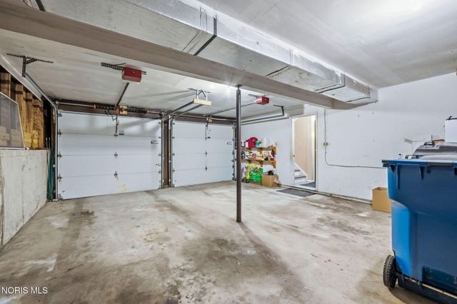 2160 Queensdale Court, Maumee, OH 43537