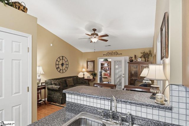 205 Garfield Lane, Simpsonville, SC 29681