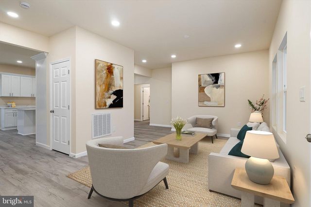 211 PRINCESS CAROLINE CT, Edinburg, VA 22824