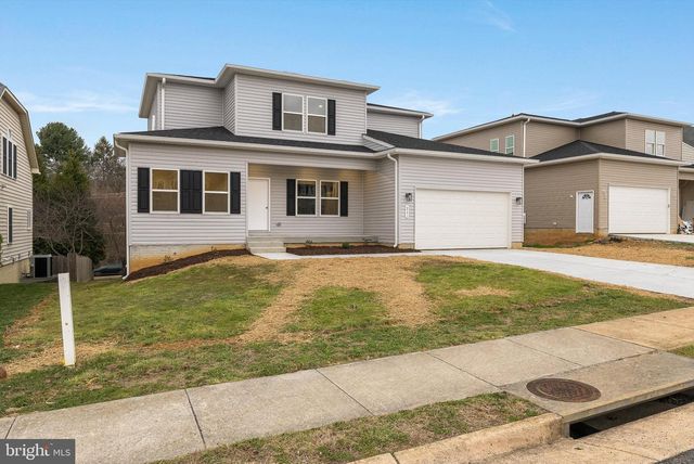 211 PRINCESS CAROLINE CT, Edinburg, VA 22824