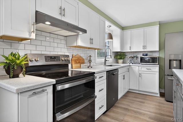 2541 Lyons Road, Camillus, NY 13031