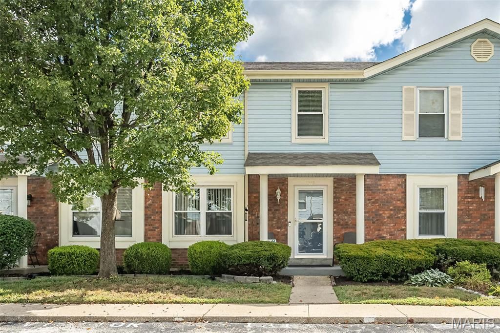 1318 Summergate Parkway, St Charles, MO 63303