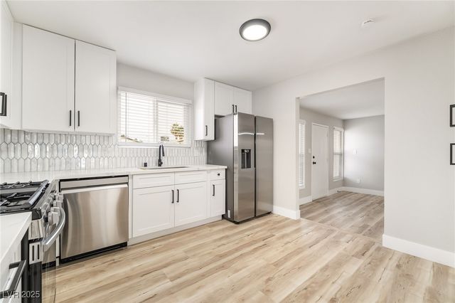 652 Red Lake Way, Las Vegas, NV 89110