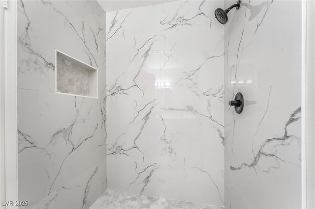 652 Red Lake Way, Las Vegas, NV 89110