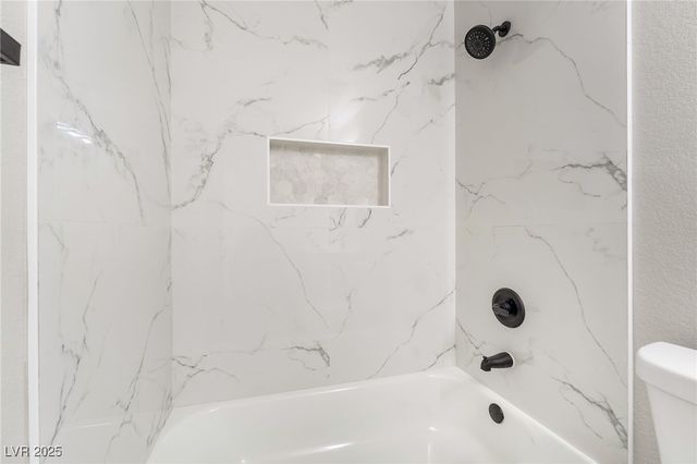 652 Red Lake Way, Las Vegas, NV 89110