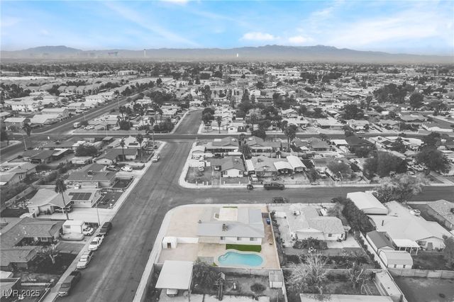 652 Red Lake Way, Las Vegas, NV 89110