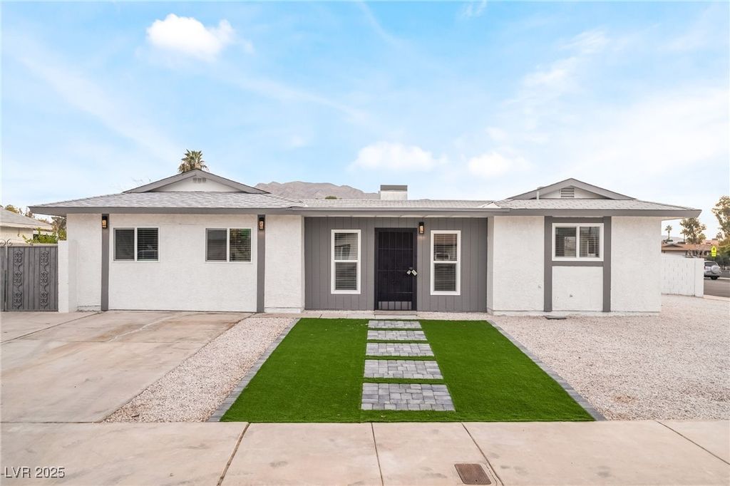 652 Red Lake Way, Las Vegas, NV 89110