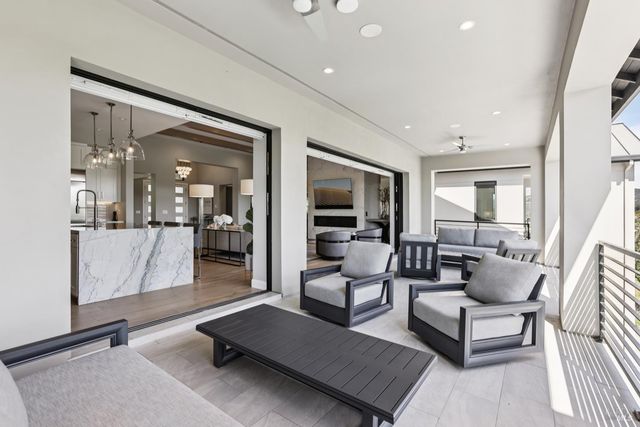 3758 Skyfarm Dr, Santa Rosa, CA 95403