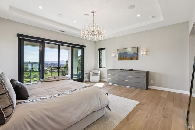 3758 Skyfarm Dr, Santa Rosa, CA 95403