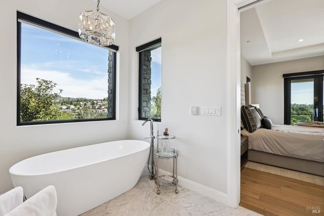 3758 Skyfarm Dr, Santa Rosa, CA 95403