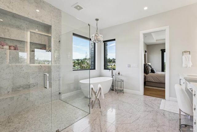 3758 Skyfarm Dr, Santa Rosa, CA 95403