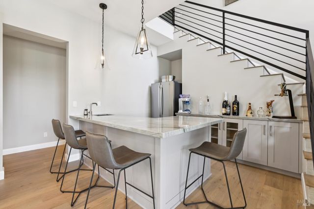 3758 Skyfarm Dr, Santa Rosa, CA 95403