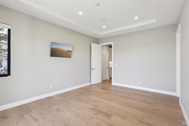 3758 Skyfarm Dr, Santa Rosa, CA 95403